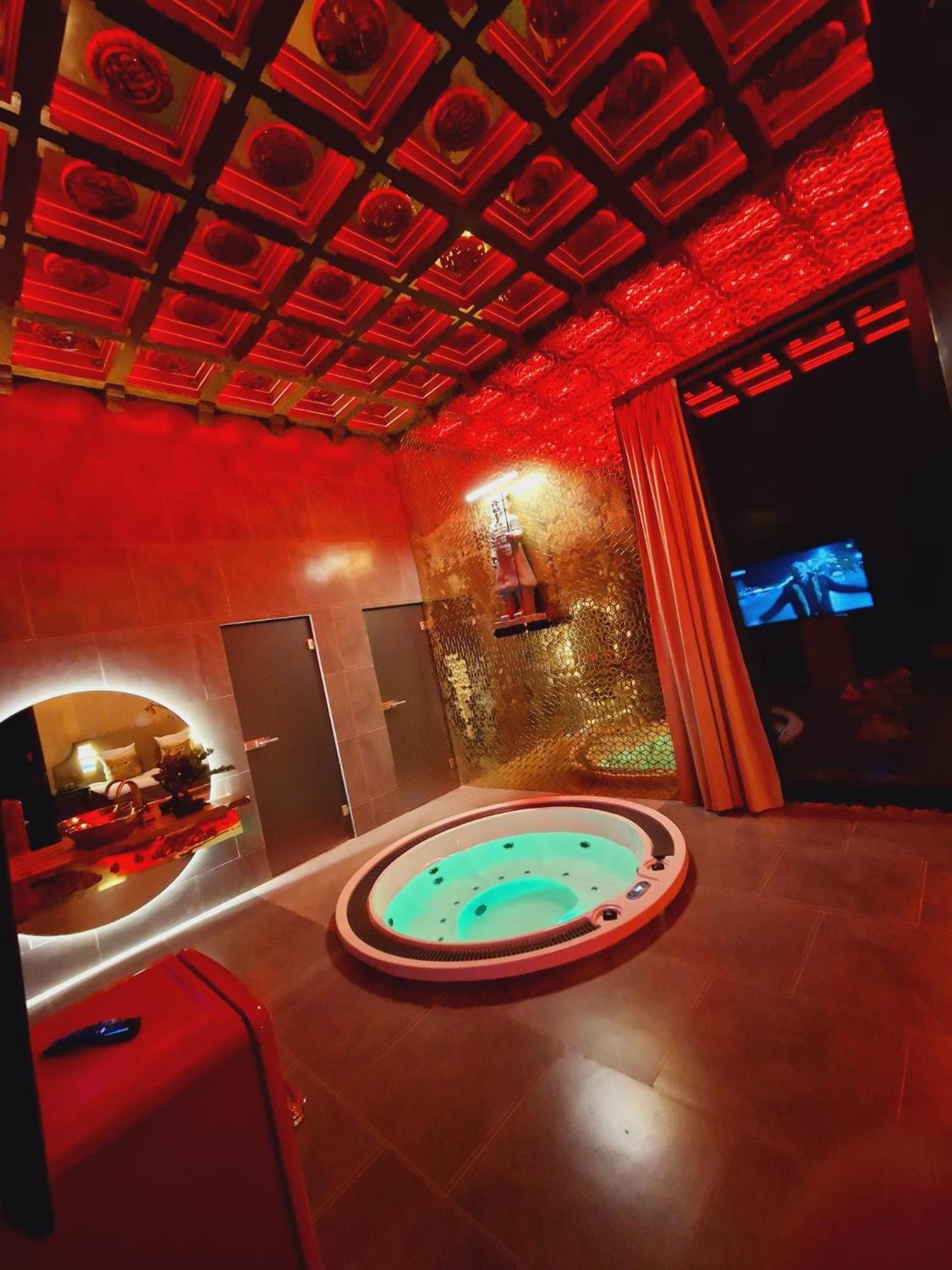 Hotel Ramka & Restaurant & Wine Bar Познан Екстериор снимка